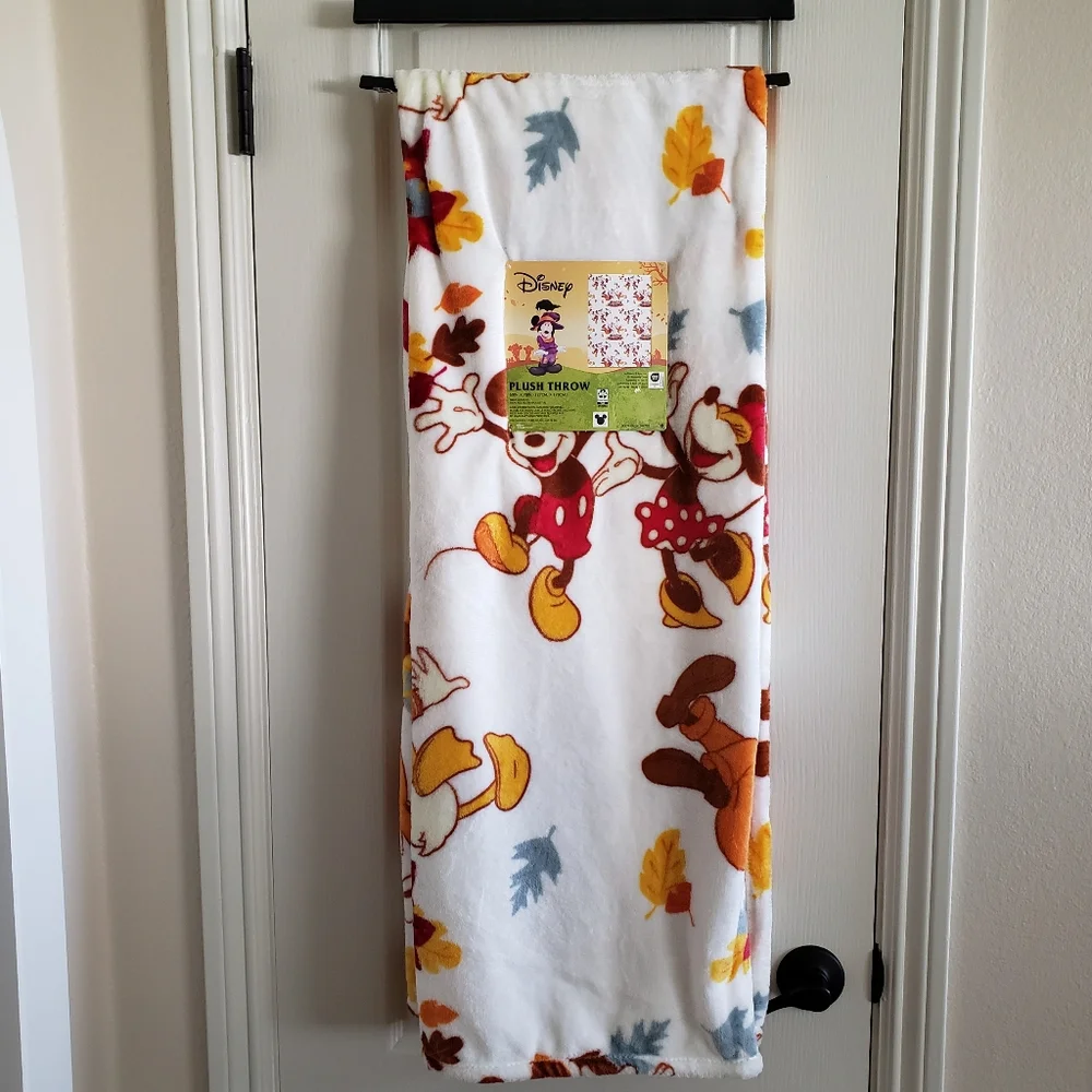 Disney Mickey & Minnie Mouse, Donald & Goofy Fall Autumn Throw Blanket 50x70